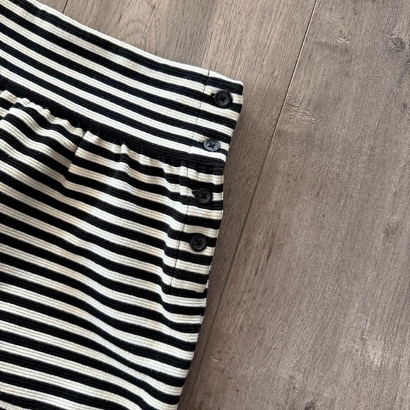New Joe Fresh Black & White Striped High Waist Mini Skirt - Picture 2 of 5